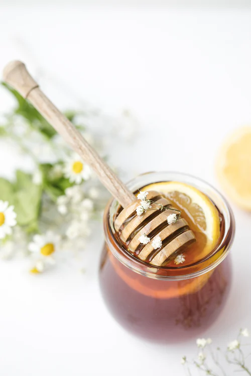 ماسك من العسل لتفتيح الحبوب