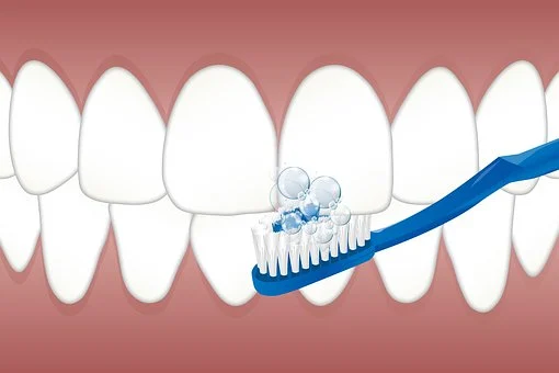 اعتماد معجون أسنان لتبييض الأسنان